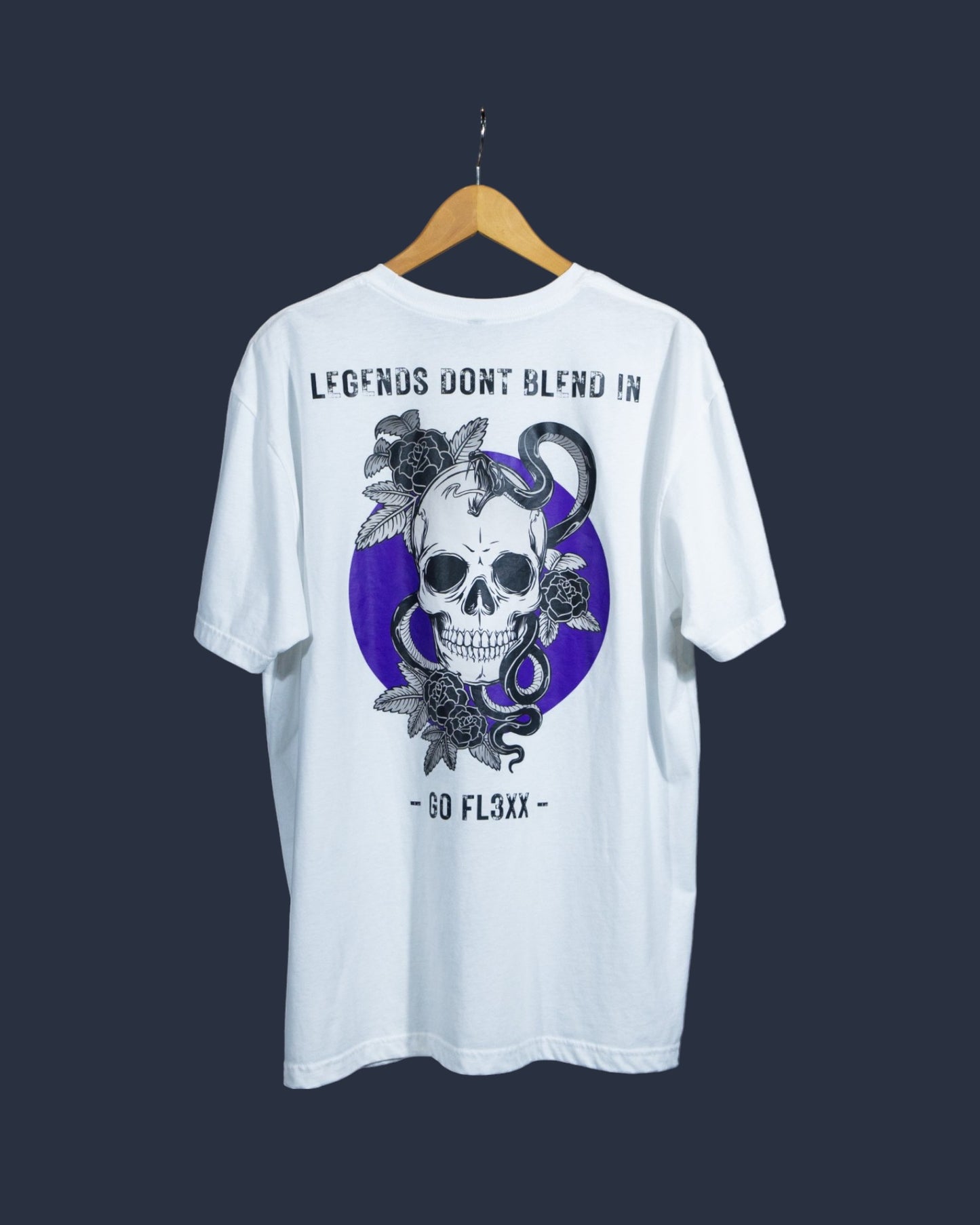 LEGENDS DONT BLEND - T SHIRT