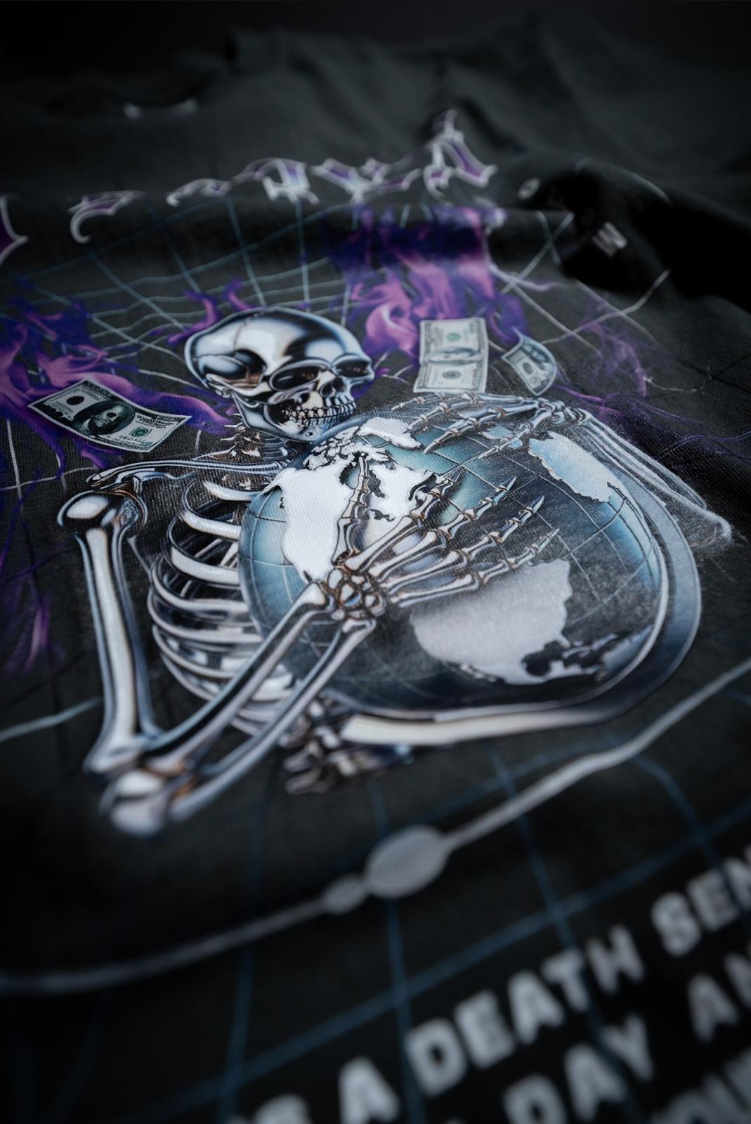 WORLD IS YOUR'S - OVERSIZED T