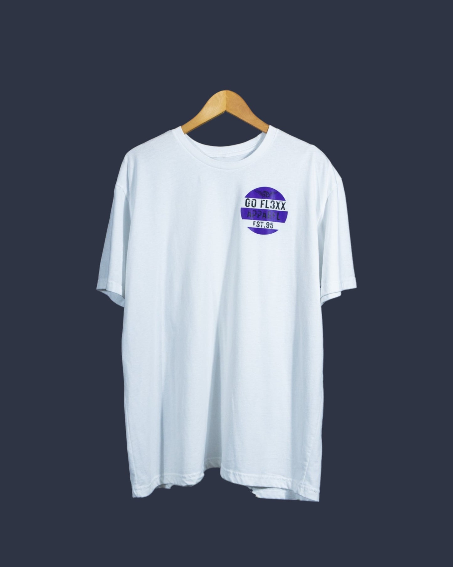 LEGENDS DONT BLEND - T SHIRT